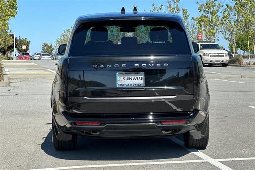 2024 Land Rover Range Rover P530 SE