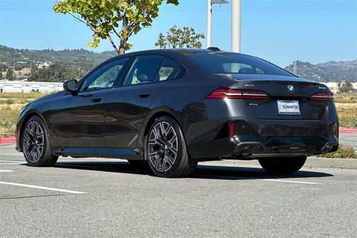 2024 BMW 530 i xDrive
