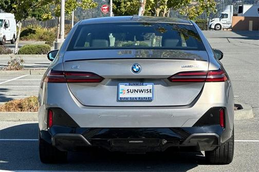 2024 BMW i5 eDrive40