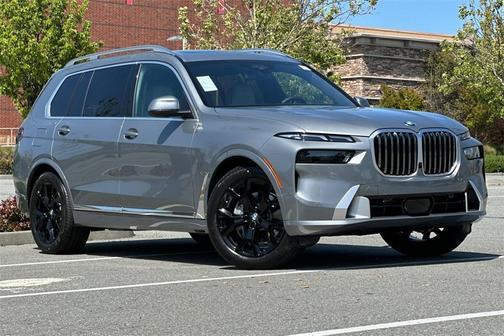 2025 BMW X7 xDrive40i