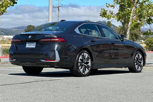 2024 BMW 530 i