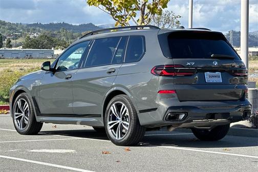 2024 BMW X7 xDrive40i
