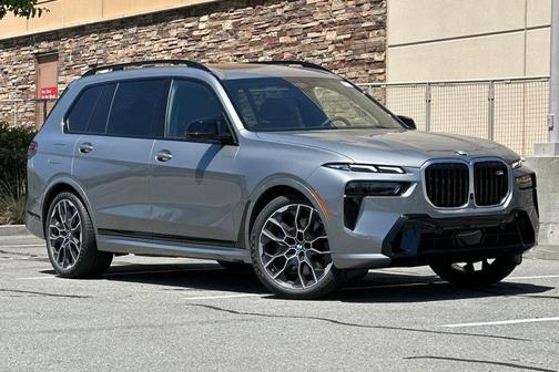 Gray Metallic 2025 BMW X7 M60i