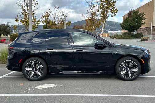 2026 BMW iX xDrive45