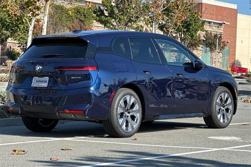 2026 BMW iX xDrive45