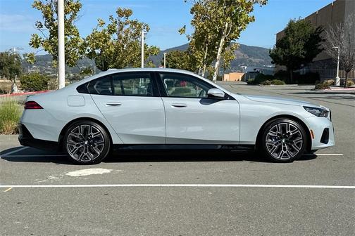2026 BMW i5 eDrive40