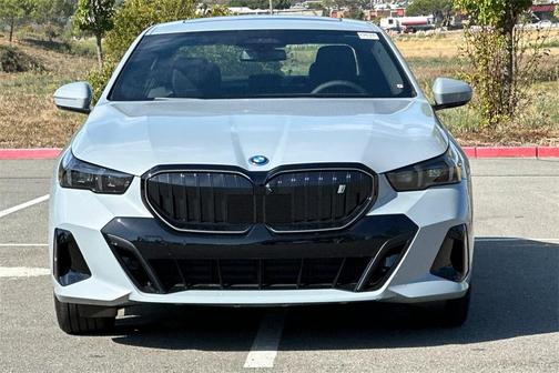2026 BMW i5 eDrive40