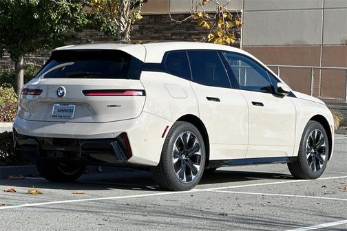 2026 BMW iX xDrive60