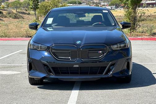 2025 BMW i5 M60