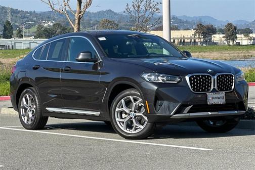2025 BMW X4 xDrive30i