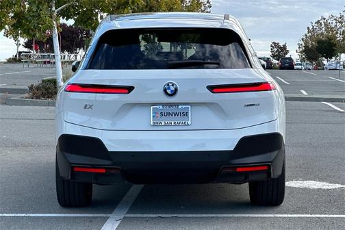 2025 BMW iX xDrive50