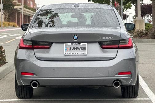 2023 BMW 330 i