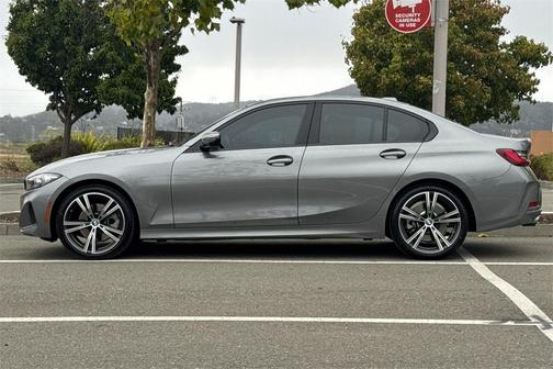 2023 BMW 330 i