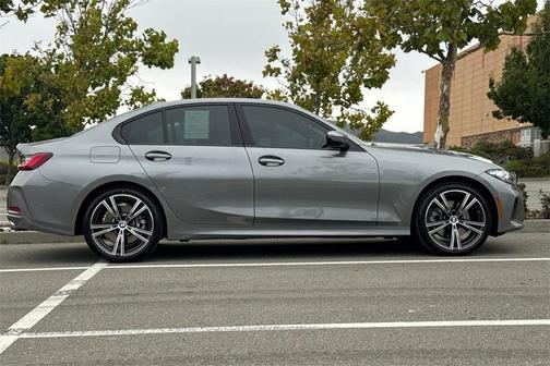 2023 BMW 330 i