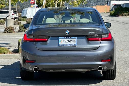 2019 BMW 330 i