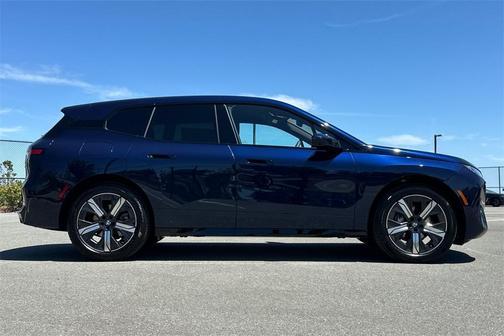 2026 BMW iX xDrive45