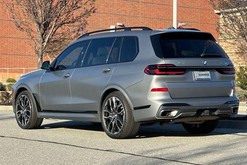 2023 BMW X7 xDrive40i