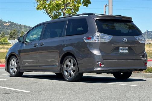 2012 Toyota Sienna SE