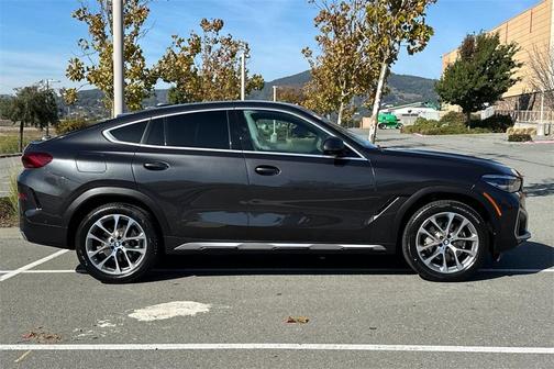 2023 BMW X6 xDrive40i