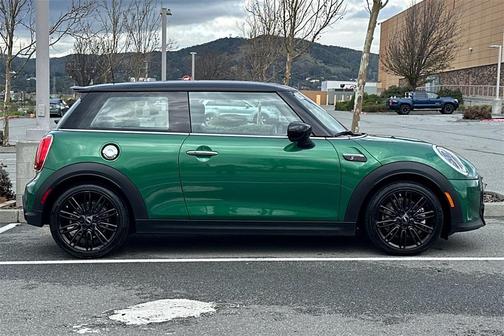 2023 MINI Hardtop Cooper