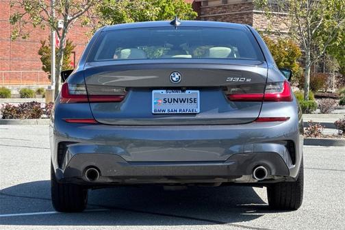 2022 BMW 330e 330e