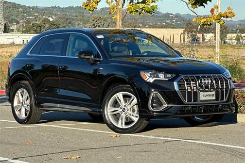 2022 Audi Q3 45 S line Premium