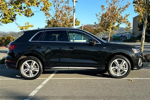 2022 Audi Q3 45 S line Premium