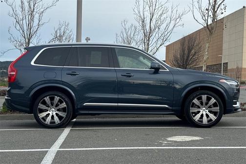 2023 Volvo XC90 B6 Ultimate 7-Seater