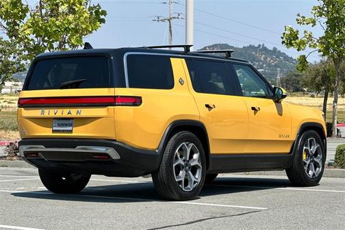 2023 Rivian R1S Adventure Quad Motor Large Pack