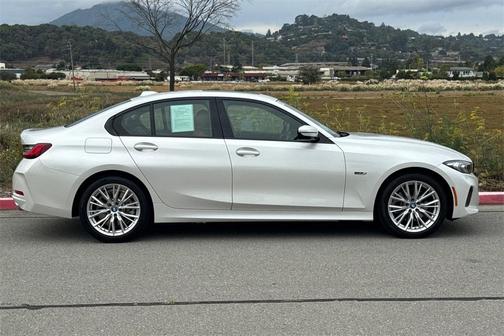 2023 BMW 330e 330e