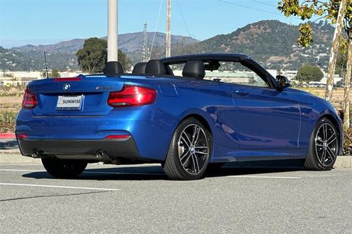 2019 BMW M240 i