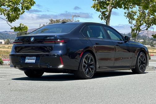 2025 BMW i7 xDrive60