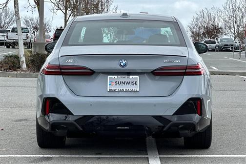 2026 BMW i5 eDrive40