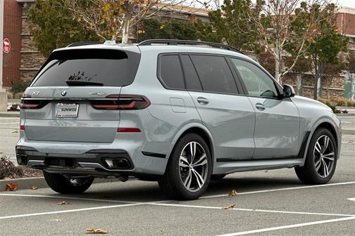 2026 BMW X7 xDrive40i