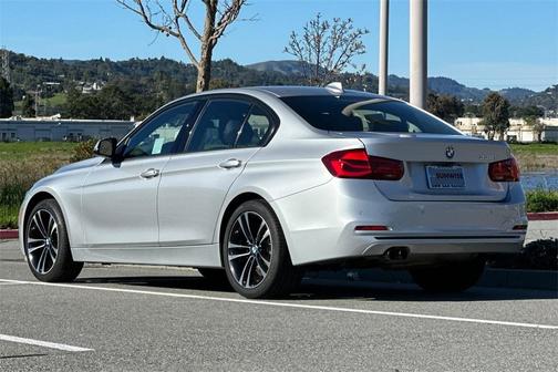 2018 BMW 330 i