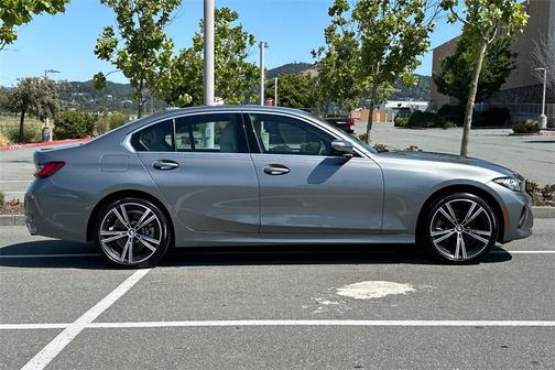 2024 BMW 330 i
