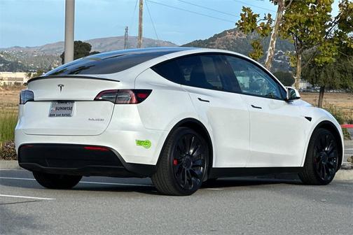2023 Tesla Model Y Performance