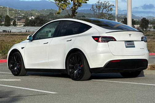 2023 Tesla Model Y Performance