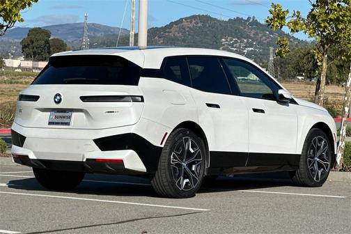 2024 BMW iX xDrive50