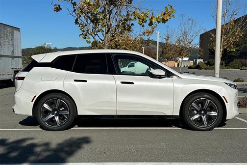 2026 BMW iX xDrive45