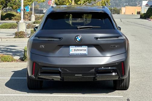 2026 BMW iX M70