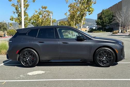 2026 BMW iX M70