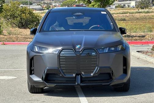 2026 BMW iX M70
