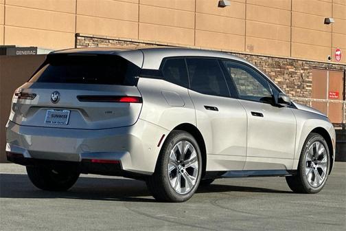 2026 BMW iX xDrive60