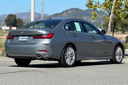 2024 BMW 330 i