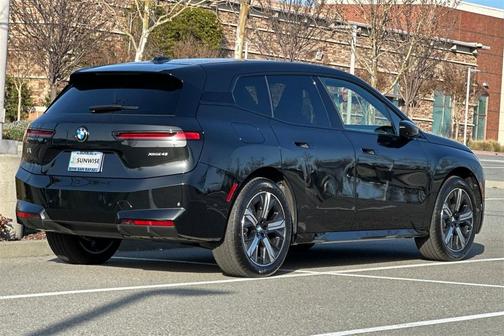 2026 BMW iX xDrive45