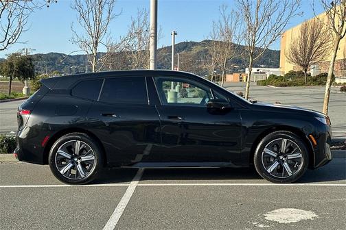 2026 BMW iX xDrive45