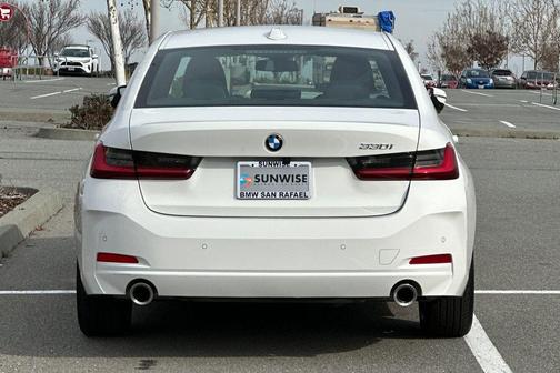 2025 BMW 330 i