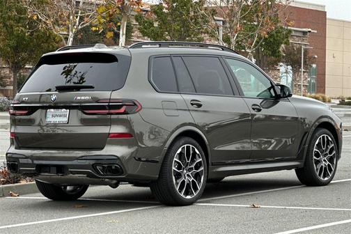 2026 BMW X7 M60i