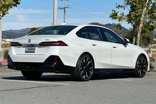 2024 BMW 530 i
